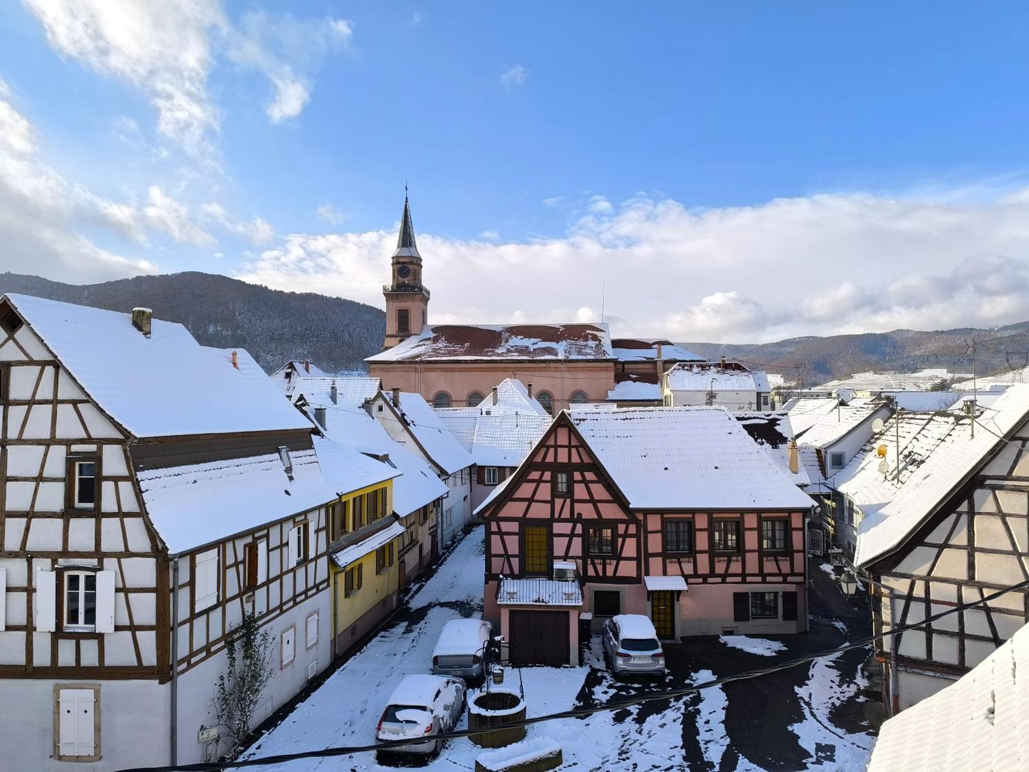 Duplex Moderne A 10 Minutes De Colmar Apartment Wintzenheim Exterior foto